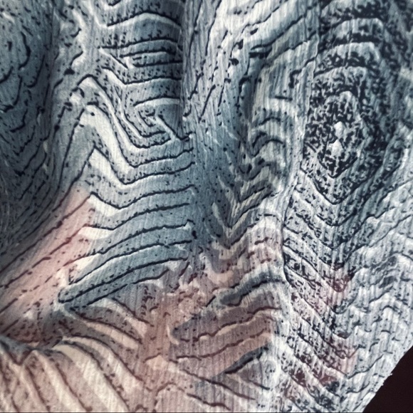 TAHARI Sheer silk blouse - Picture 4 of 8